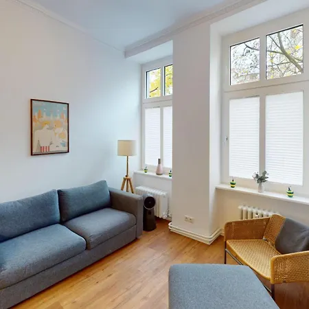 Myhappyplace Two In The Middle Of Берлин