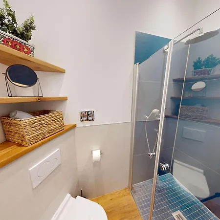 Myhappyplace Two In The Middle Of