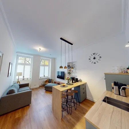 Myhappyplace Two In The Middle Of